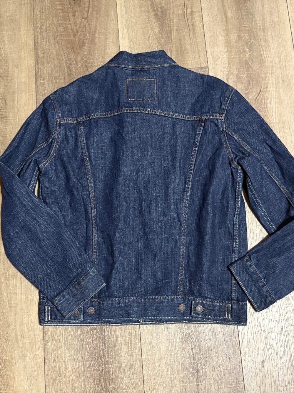 LEVI'S Trucker Jacket Men's Medium Dark Wash - Picture 3 of 12
